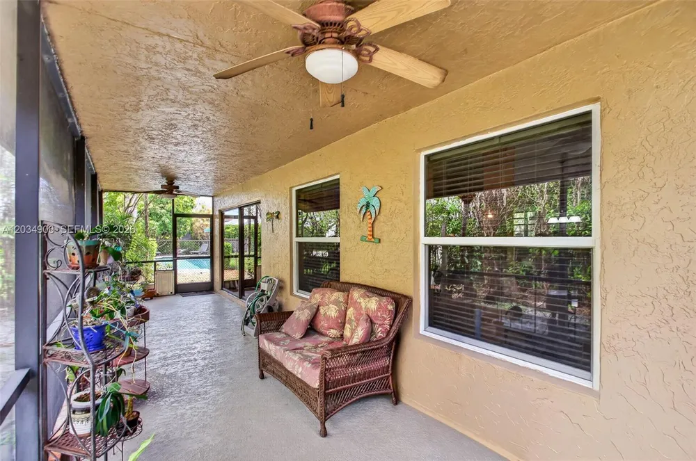 5115 NW 51st Ave, Coconut Creek, FL 33073