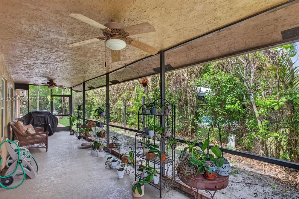 5115 NW 51st Ave, Coconut Creek, FL 33073