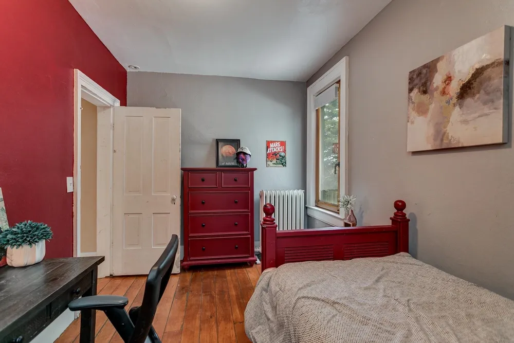 1001 S Lawe St, Appleton, WI 54915