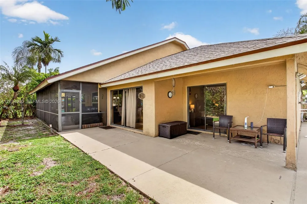 5115 NW 51st Ave, Coconut Creek, FL 33073