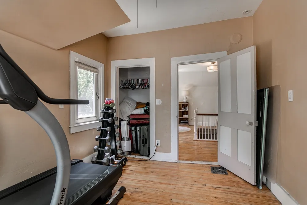 1001 S Lawe St, Appleton, WI 54915