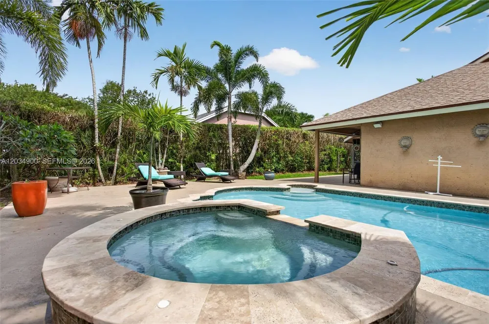 5115 NW 51st Ave, Coconut Creek, FL 33073