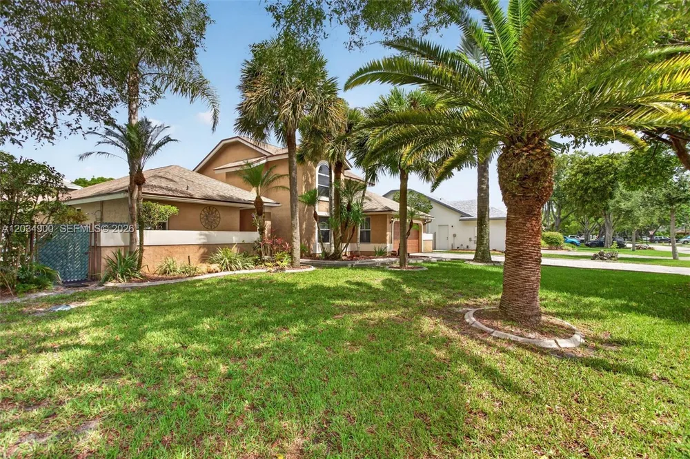5115 NW 51st Ave, Coconut Creek, FL 33073