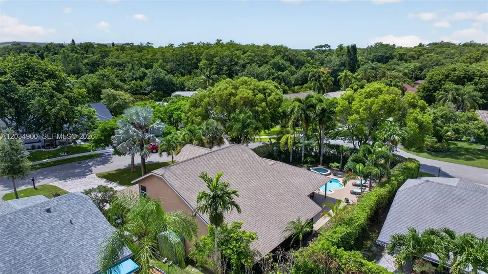 5115 NW 51st Ave, Coconut Creek, FL 33073