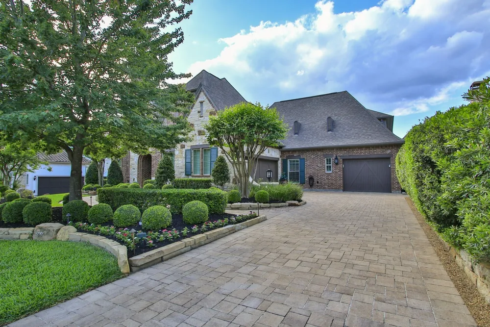 134 S Curly Willow Cir, Tomball, TX 77375