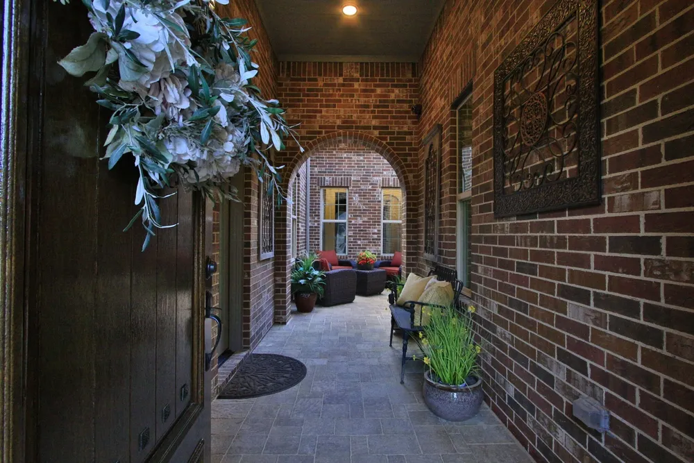134 S Curly Willow Cir, Tomball, TX 77375
