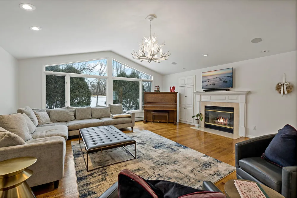 4604 Merilane, Edina, MN 55436