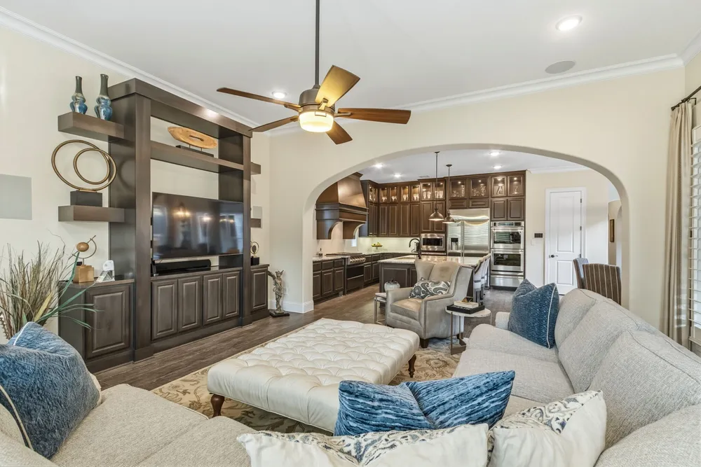 134 S Curly Willow Cir, Tomball, TX 77375