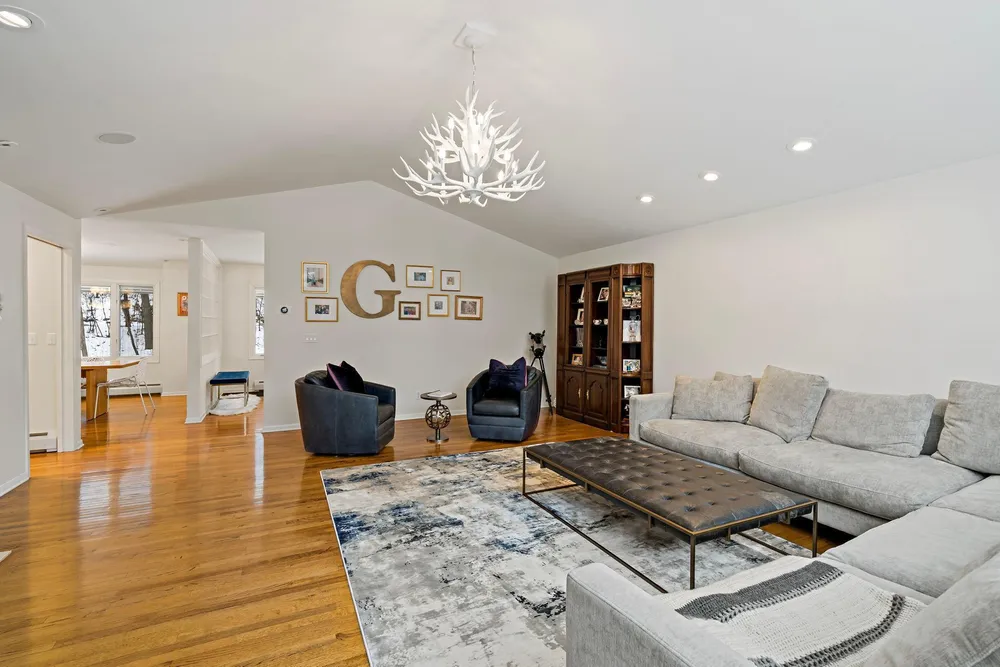 4604 Merilane, Edina, MN 55436