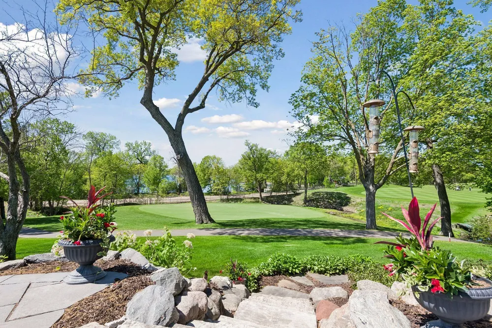 18482 Bearpath Trail, Eden Prairie, MN 55347