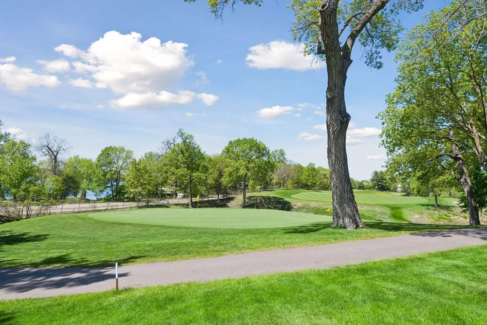 18482 Bearpath Trail, Eden Prairie, MN 55347
