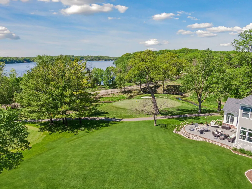 18482 Bearpath Trail, Eden Prairie, MN 55347