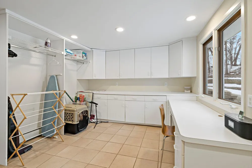 4604 Merilane, Edina, MN 55436