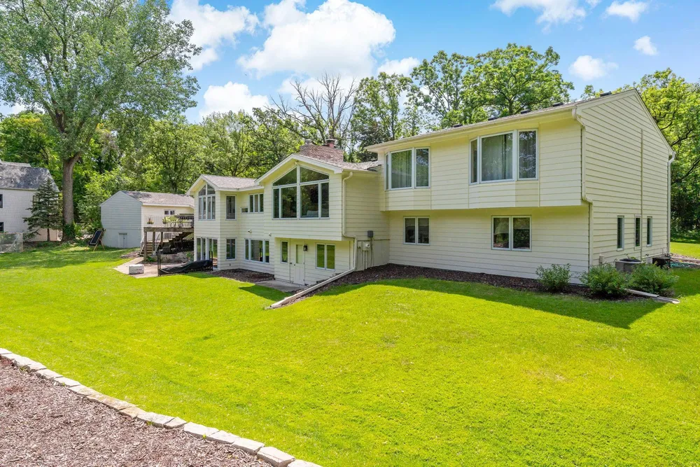 4604 Merilane, Edina, MN 55436