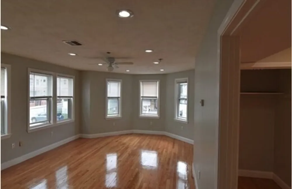 73 Hamilton St, Boston, MA 02125