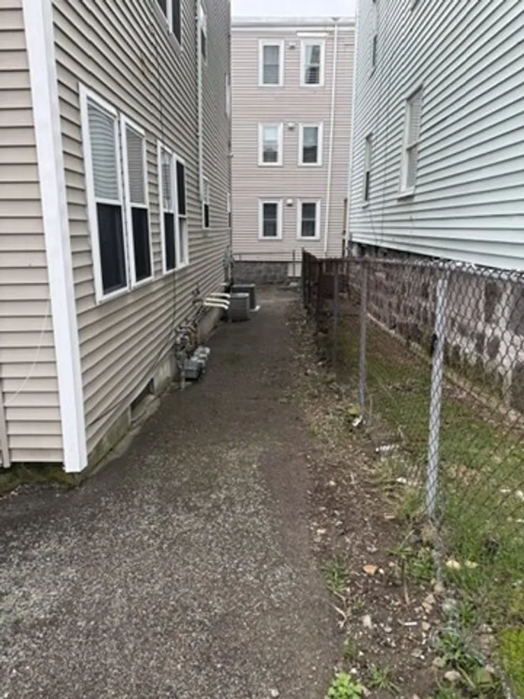 73 Hamilton St, Boston, MA 02125