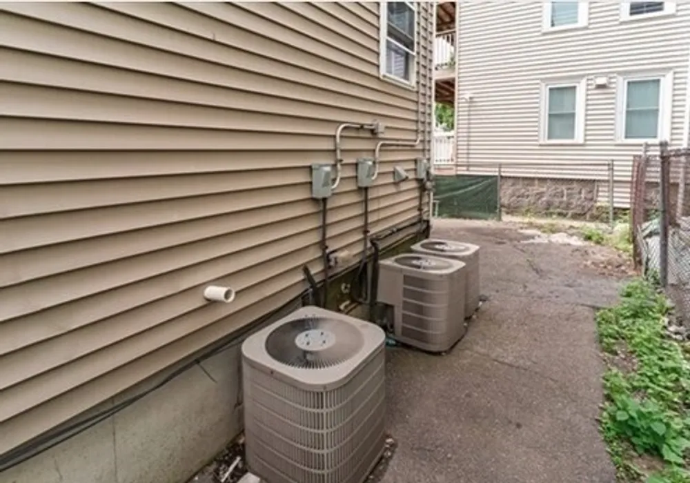 73 Hamilton St, Boston, MA 02125