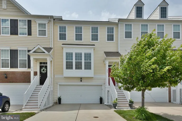 504 Ellison Dr, North Wales, PA 19454