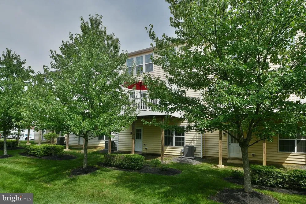 504 Ellison Dr, North Wales, PA 19454
