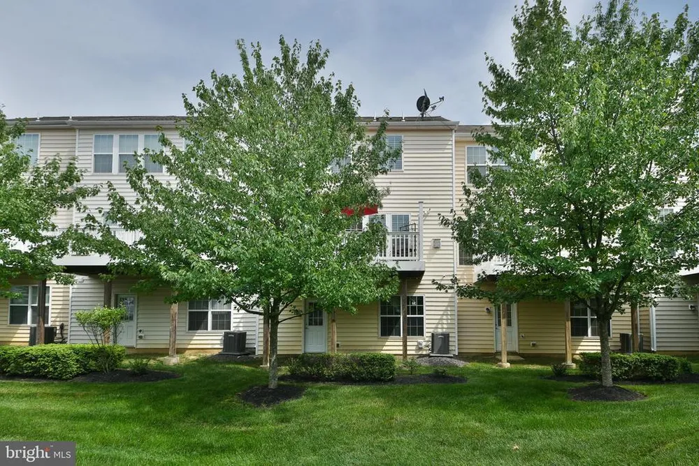 504 Ellison Dr, North Wales, PA 19454