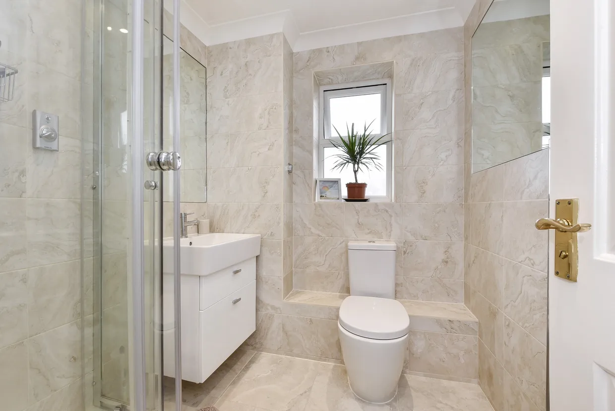 Bircholt Road, Liphook, GU30 photo 7
