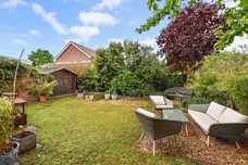Bircholt Road, Liphook, GU30 photo 9