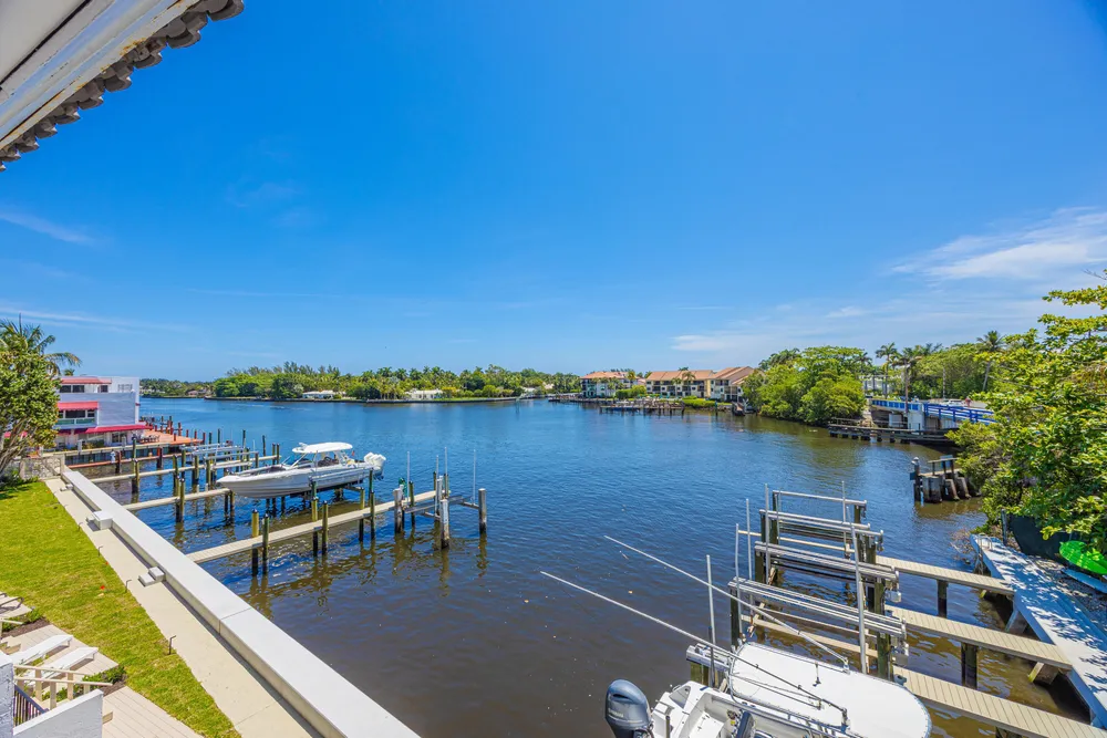 801 Palm Trail, Delray Beach, FL 33483
