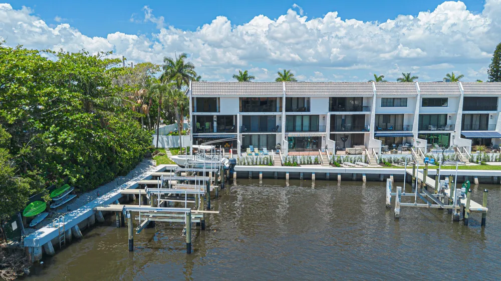 801 Palm Trail, Delray Beach, FL 33483