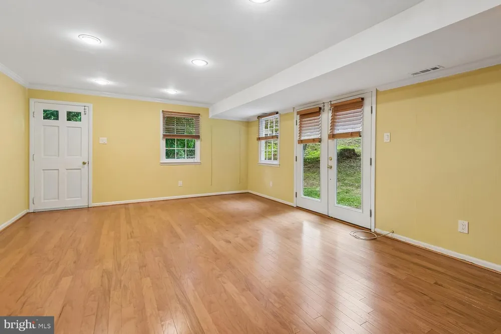 1518 Winchester Rd, Annapolis, MD 21409