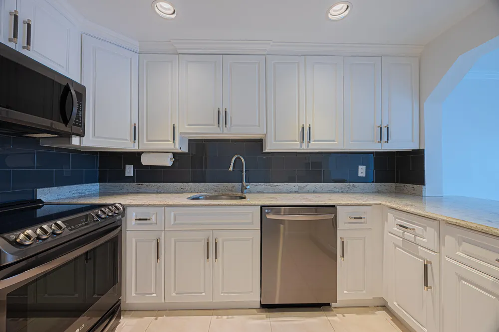 801 Palm Trail, Delray Beach, FL 33483