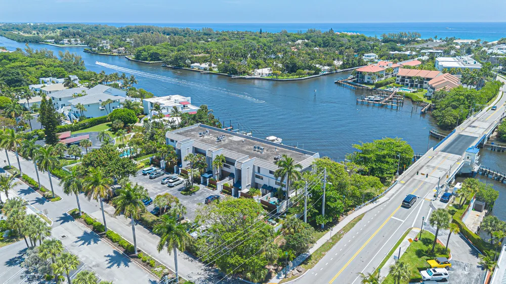 801 Palm Trail, Delray Beach, FL 33483