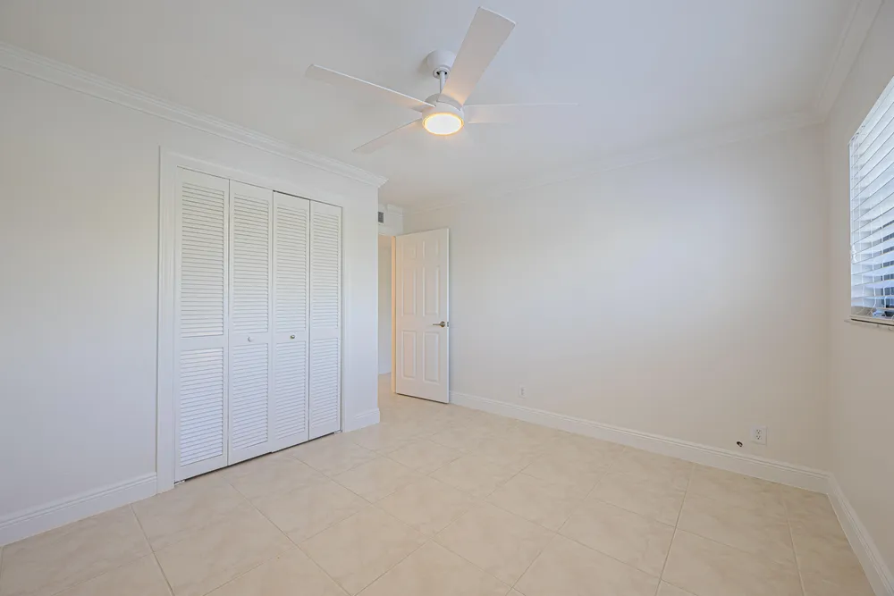 801 Palm Trail, Delray Beach, FL 33483