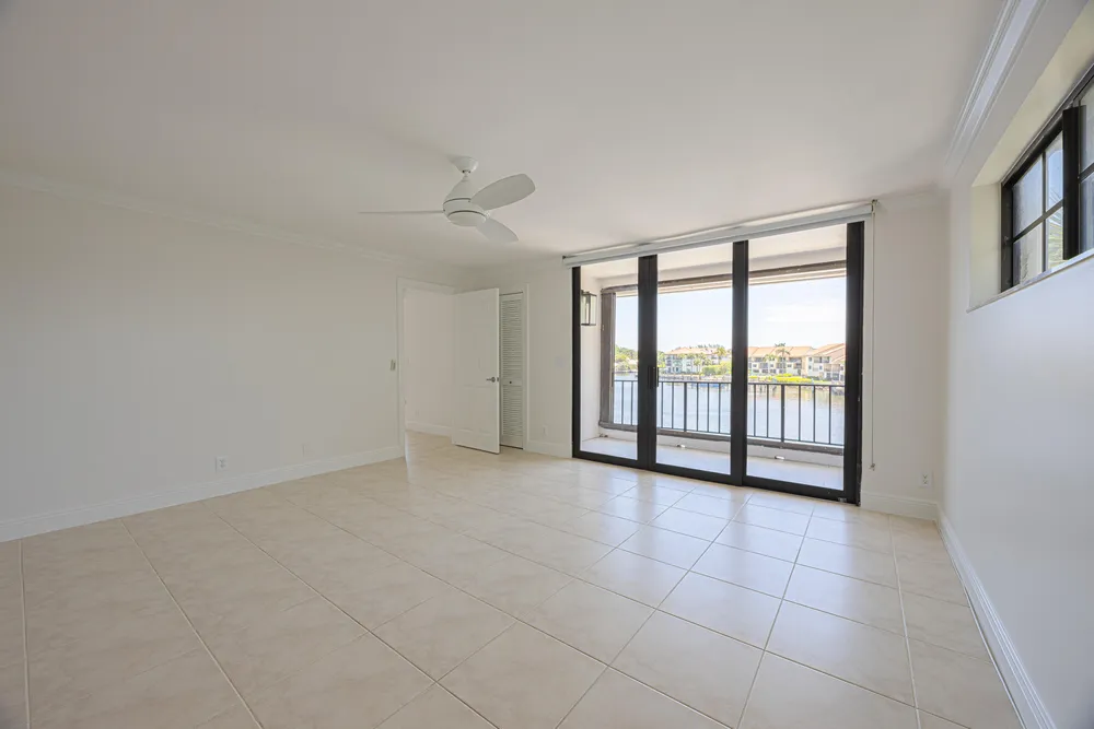 801 Palm Trail, Delray Beach, FL 33483