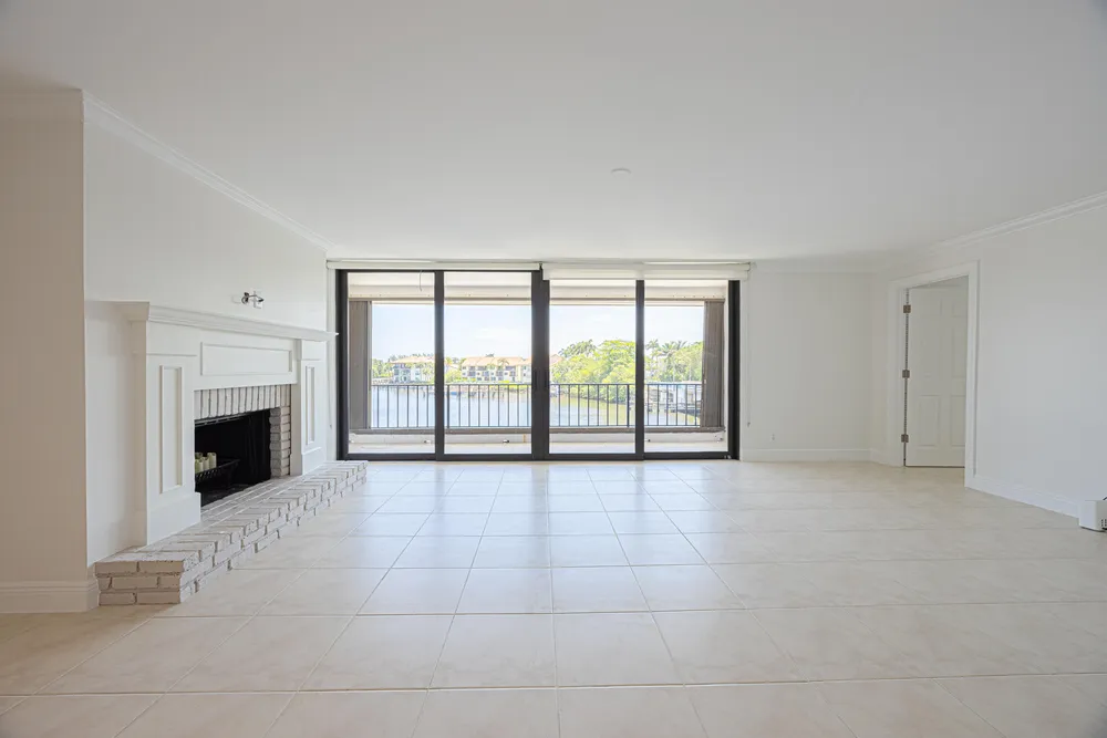 801 Palm Trail, Delray Beach, FL 33483