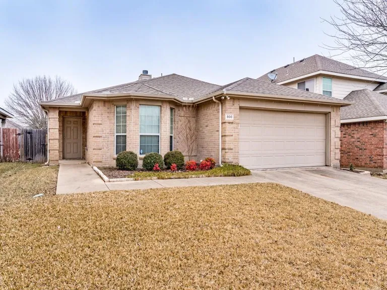 800 Mahogany Dr, Anna, TX 75409