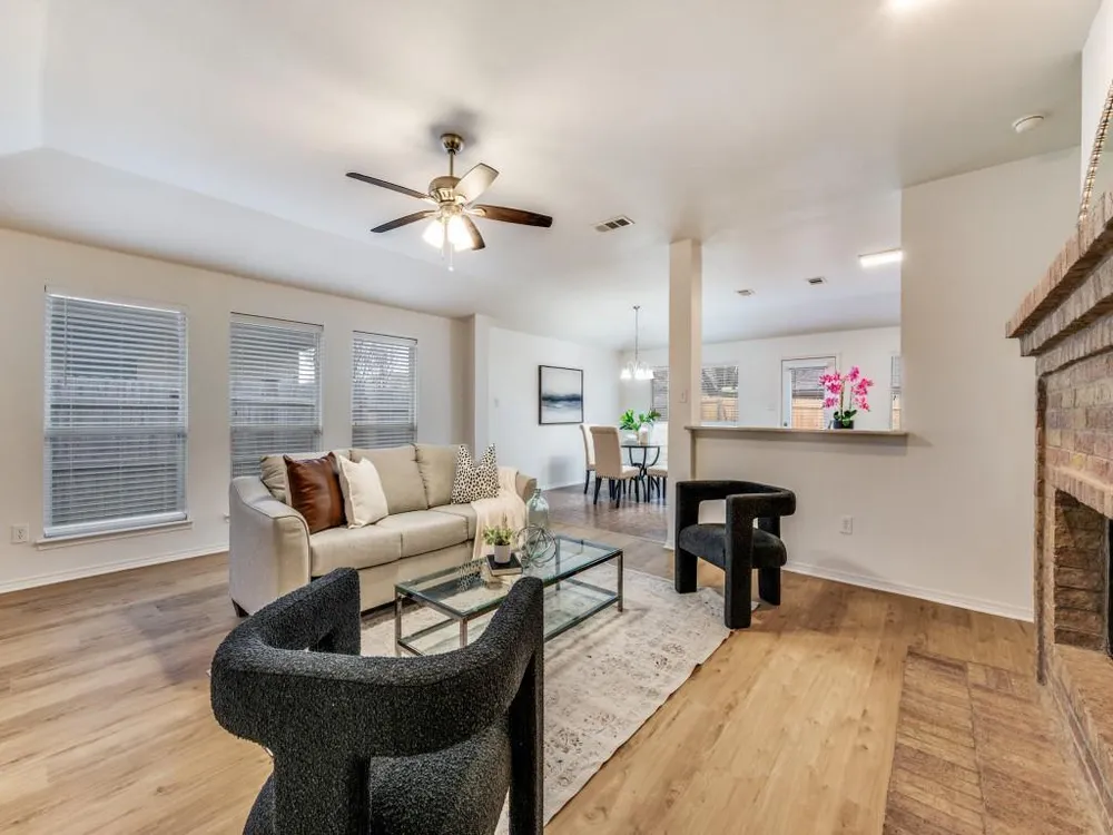800 Mahogany Dr, Anna, TX 75409