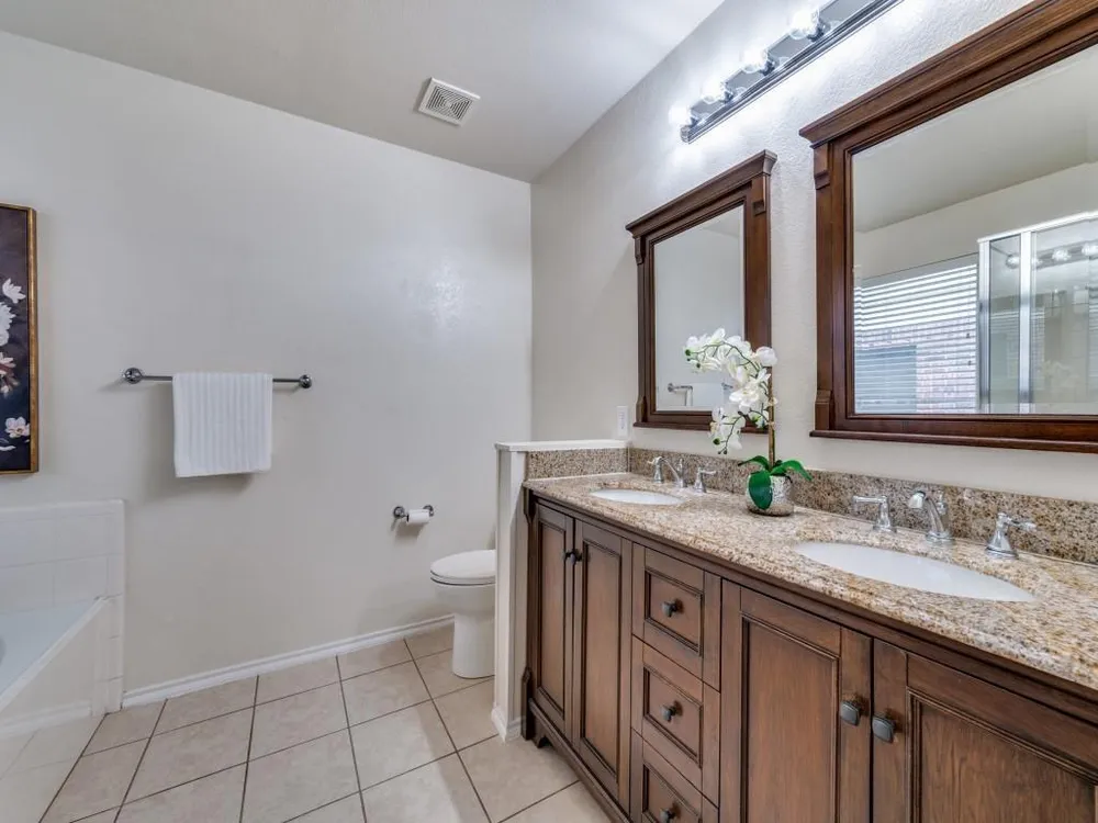 800 Mahogany Dr, Anna, TX 75409