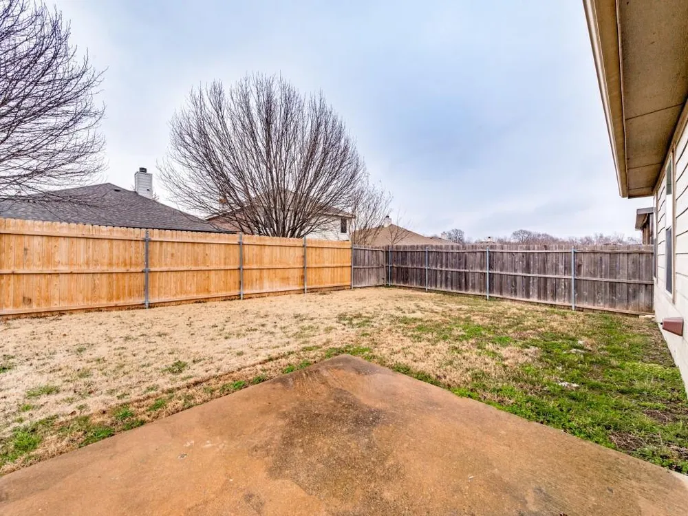 800 Mahogany Dr, Anna, TX 75409