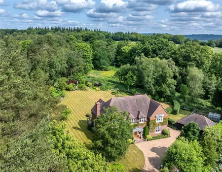 Kings Drive, Midhurst, GU29