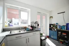 Frobisher Avenue, CASTLEFORD