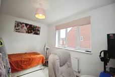 Frobisher Avenue, CASTLEFORD