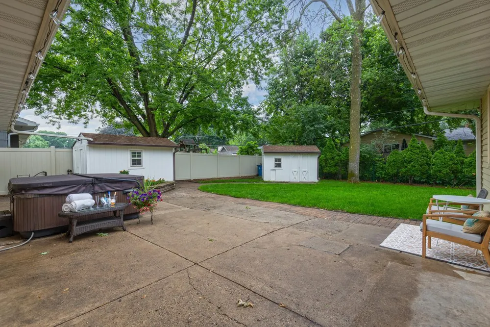 5309 Birchcrest Dr, Edina, MN 55436