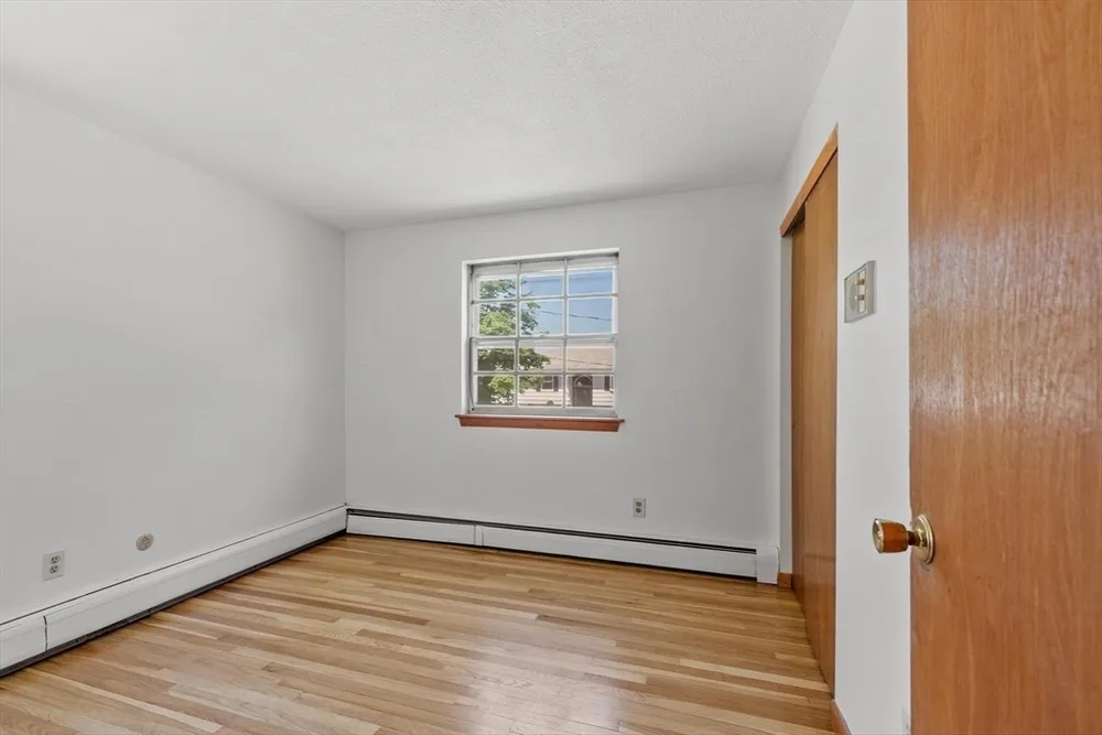 6 Wright Rd, Peabody, MA 01960