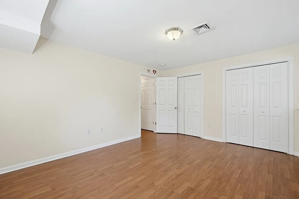 26 Oakwood St, Boston, MA 02136