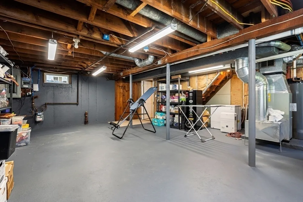 13 Curtis St, Lynn, MA 01905