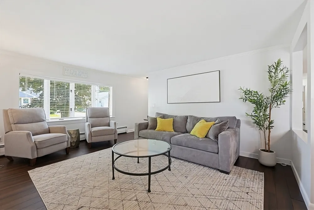 23 Kosciusko St, Peabody, MA 01960