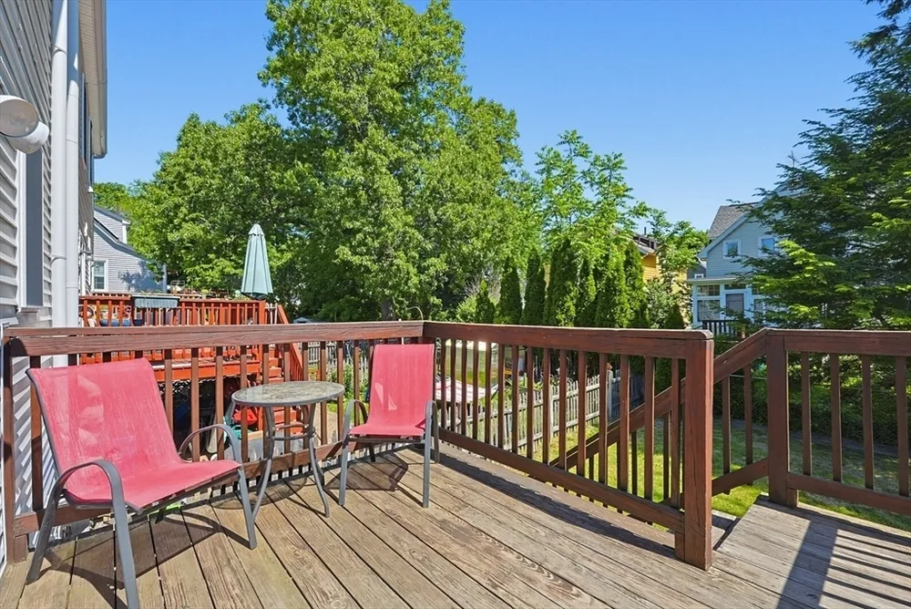 26 Oakwood St, Boston, MA 02136