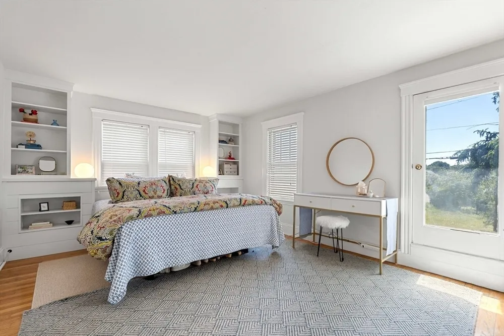 67 Humphrey St, Marblehead, MA 01945