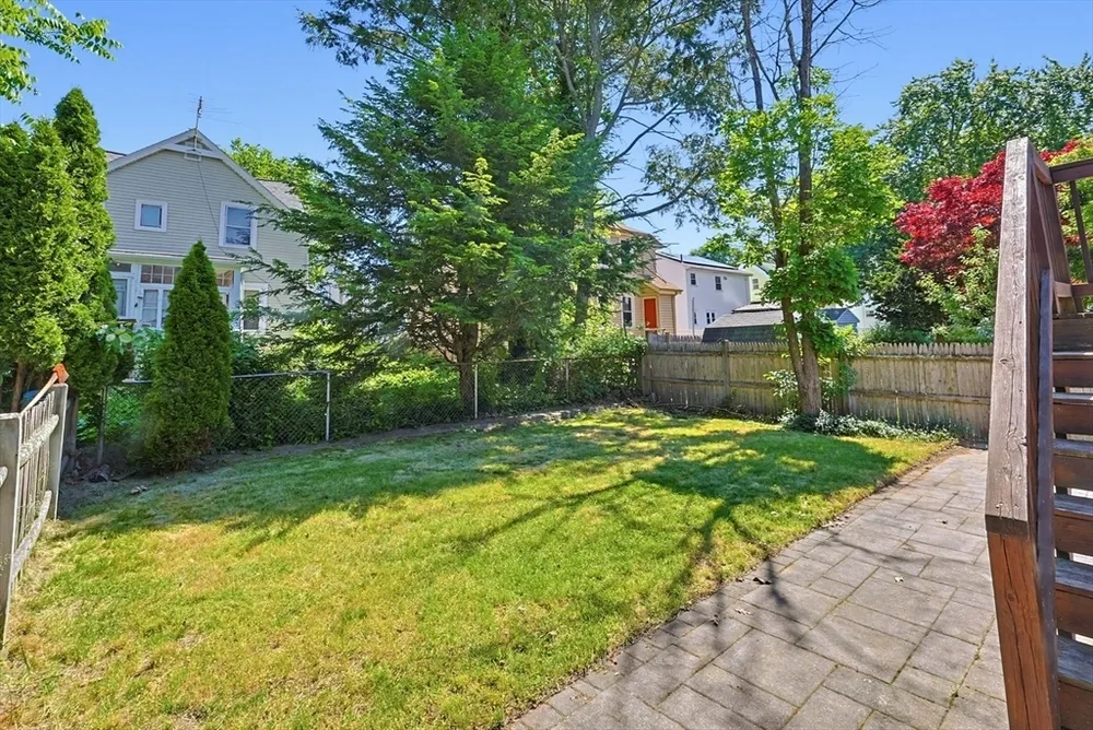 26 Oakwood St, Boston, MA 02136