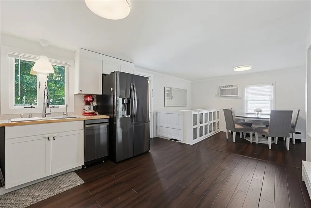 23 Kosciusko St, Peabody, MA 01960